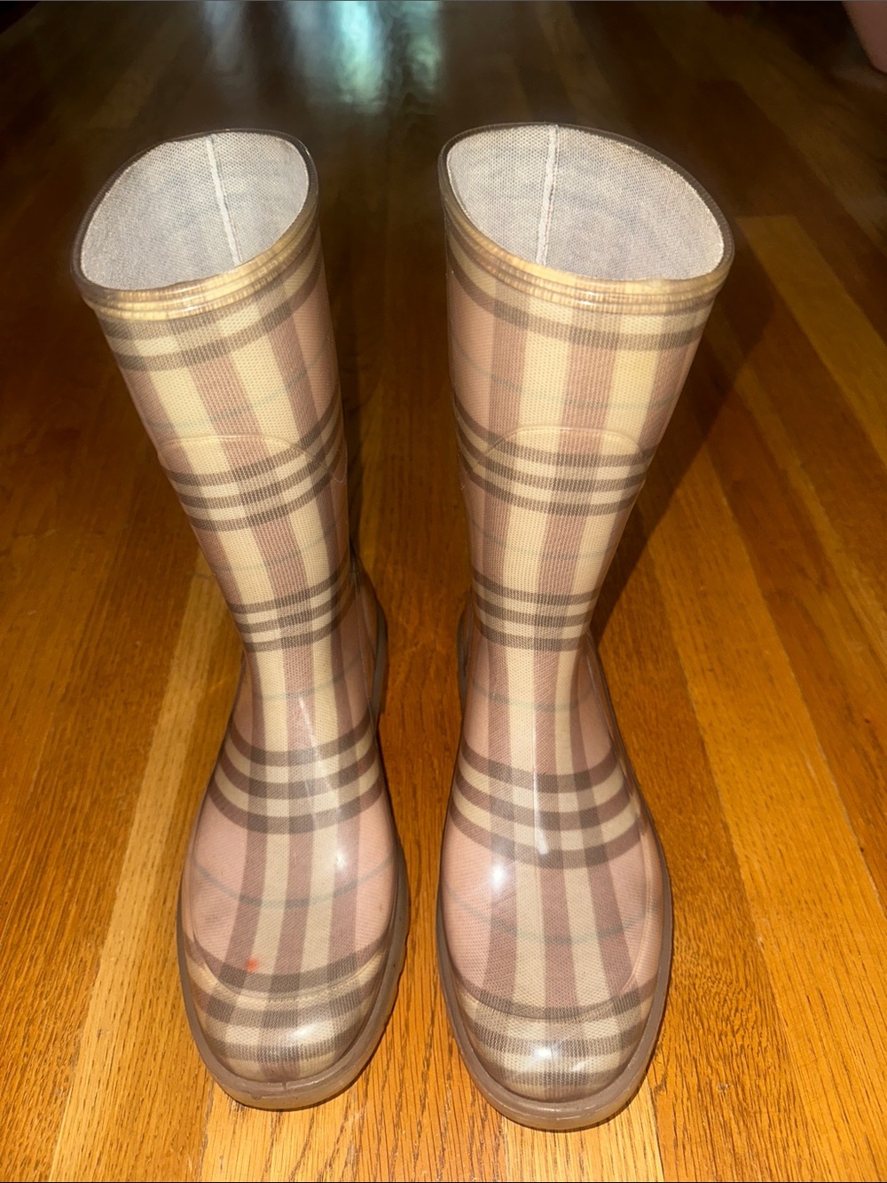 Vintage Baby pink Burberry rubber rain boots - Picture 10 of 17
